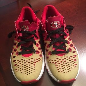 Women’s Nike 7.5 49ers shoes